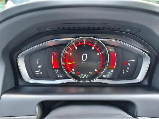 Volvo XC60 2.0 T5 MOMENTUM GASOLINA 4P AUTOMÁTICO