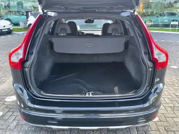 Volvo XC60 2.0 T5 MOMENTUM GASOLINA 4P AUTOMÁTICO