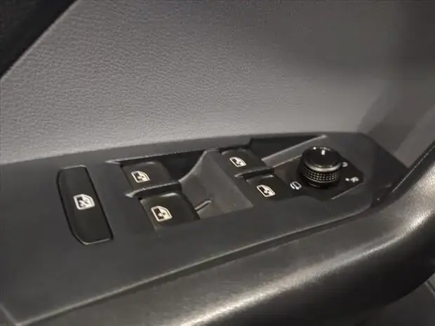 Volkswagen T-CROSS 1.0 200 TSI TOTAL FLEX COMFORTLINE AUTOMÁTICO