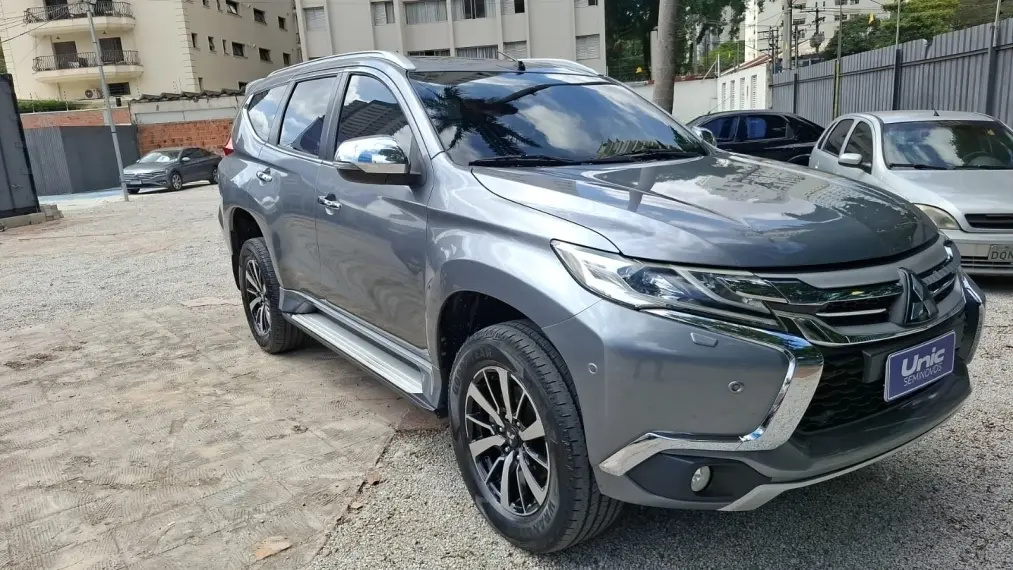 galeria PAJERO SPORT