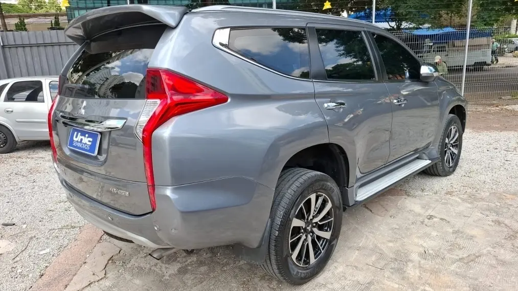 galeria PAJERO SPORT