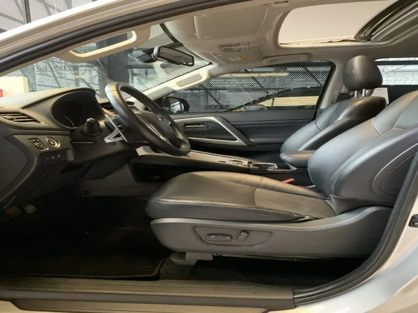 galeria PAJERO SPORT