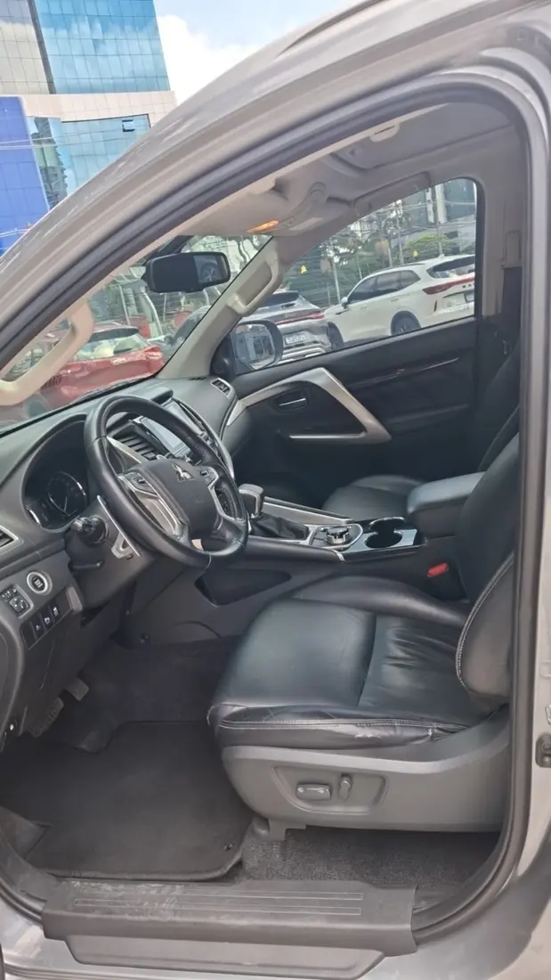 galeria PAJERO SPORT