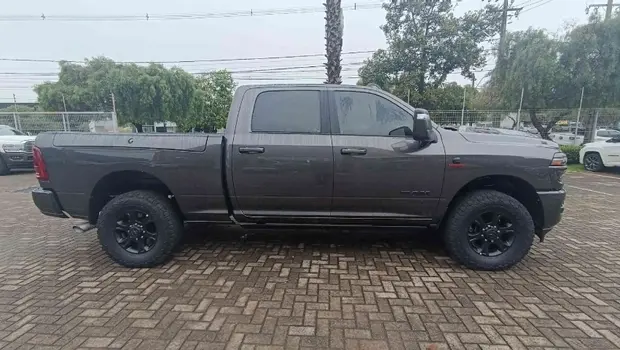 Ram 3500 6.7 I6 TURBO DIESEL LARAMIE CD 4X4 AUTOMÁTICO