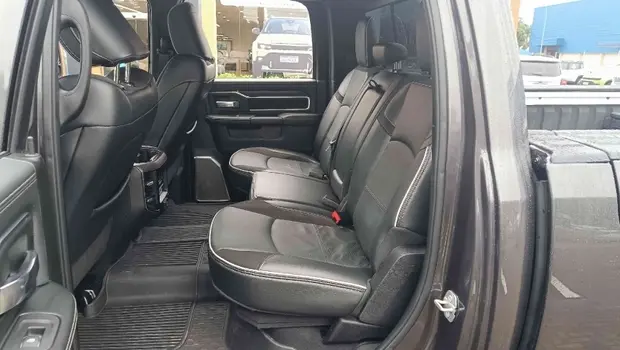 Ram 3500 6.7 I6 TURBO DIESEL LARAMIE CD 4X4 AUTOMÁTICO