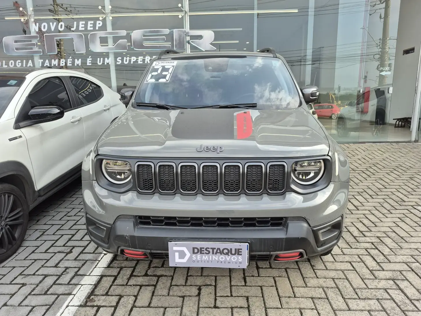 galeria RENEGADE