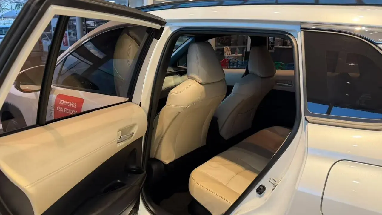 galeria COROLLA CROSS