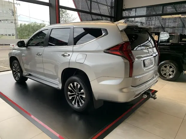 Mitsubishi PAJERO SPORT 2.4 16V MIVEC TURBO DIESEL HPE AWD AUTOMÁTICO