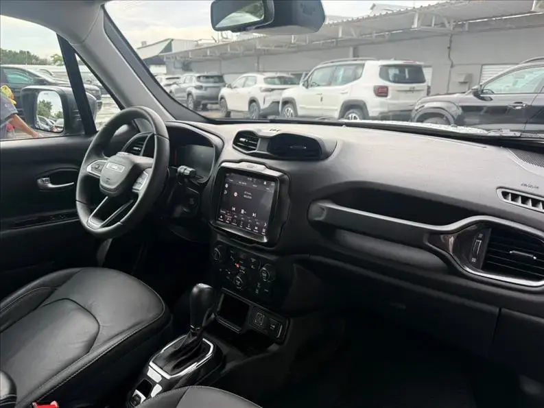 galeria RENEGADE