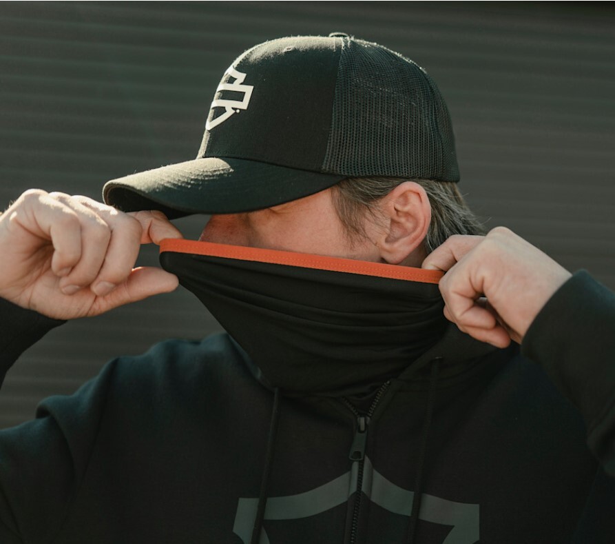 galeria MOLETOM MASCULINO COM LENÇO TUBULAR INTEGRADO H-D TECH