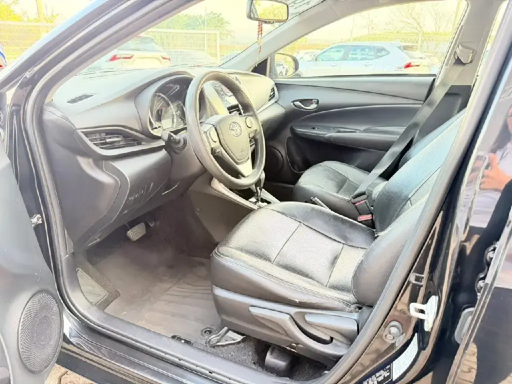 galeria YARIS