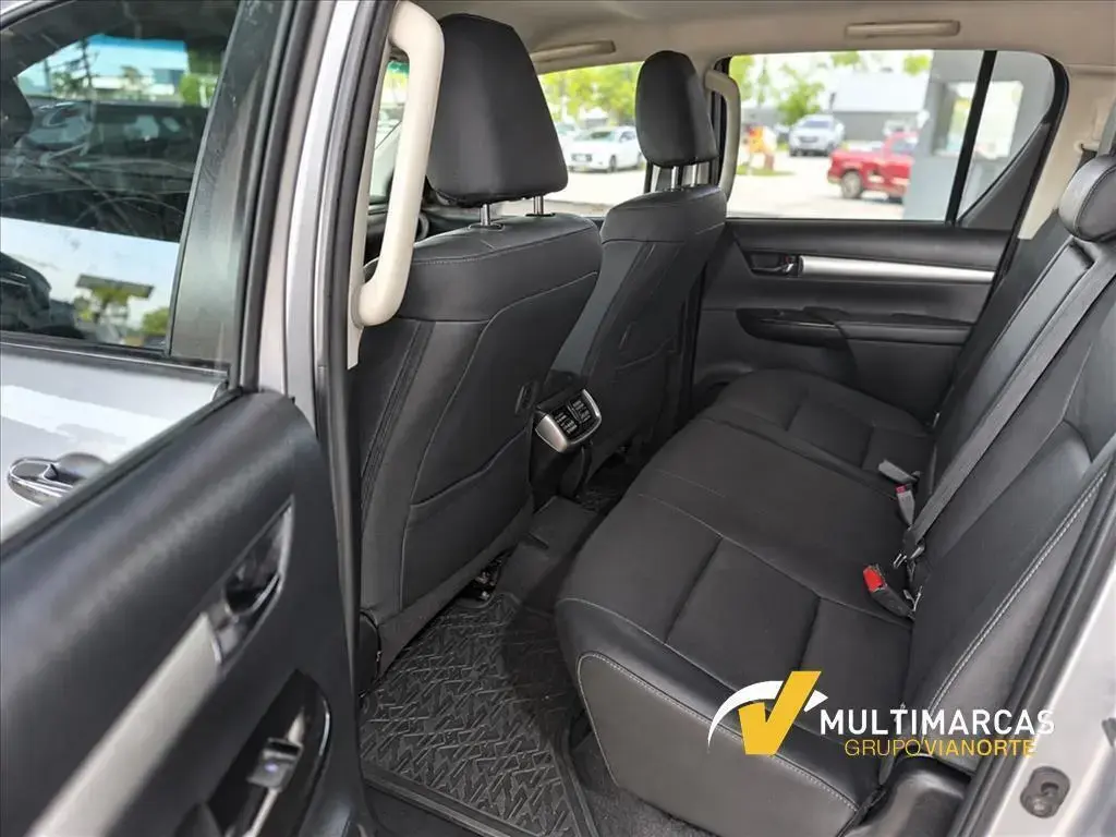 galeria HILUX