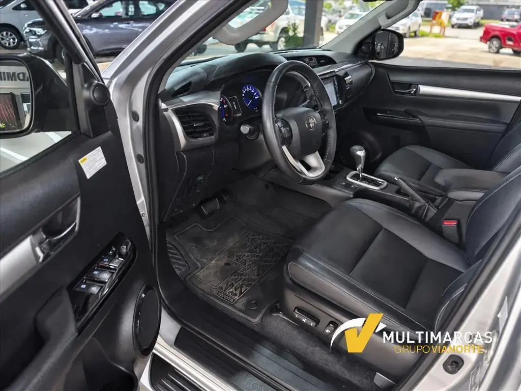 galeria HILUX