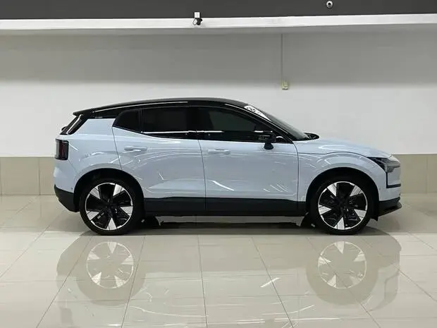 Volvo EX30 Ultra