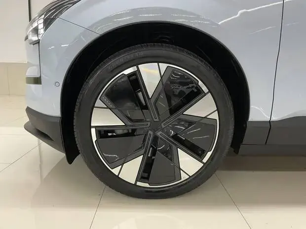 Volvo EX30 Ultra