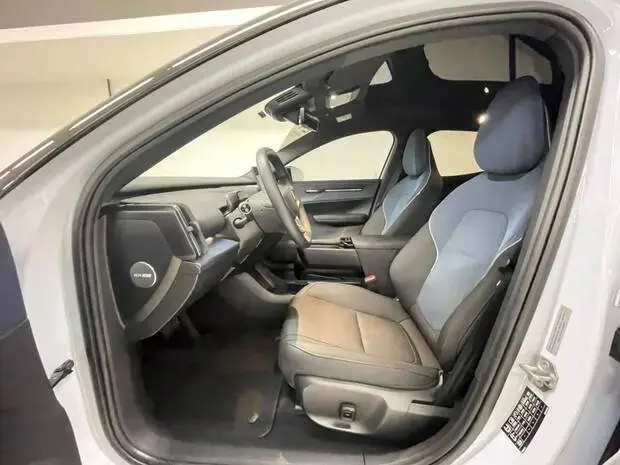 Volvo EX30 Ultra