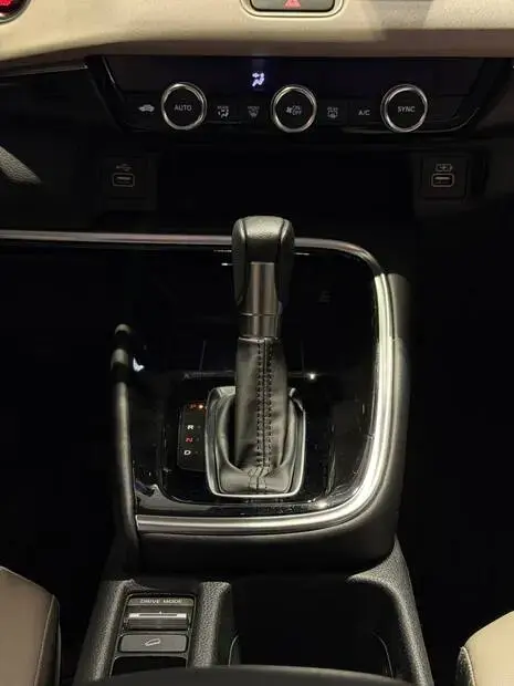 Honda HR-V Touring 1.5 Turbo