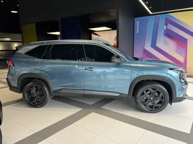 Renault BOREAL 1.3 TCE FLEX TECHNO EDC