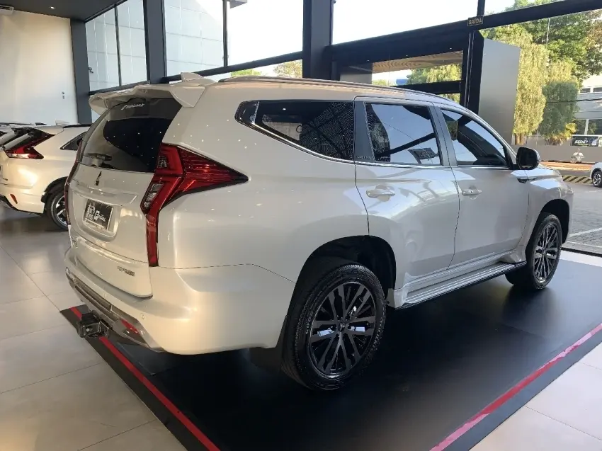 galeria PAJERO SPORT