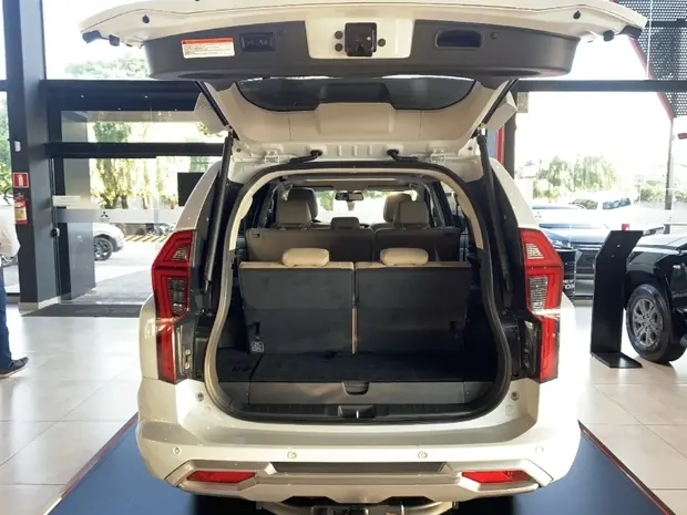 Mitsubishi PAJERO SPORT 2.4 16V MIVEC TURBO DIESEL LEGEND AWD AUTOMÁTICO