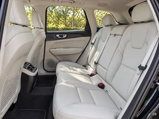 Volvo XC60 2.0 T8 RECHARGE ULTRA AWD GEARTRONIC