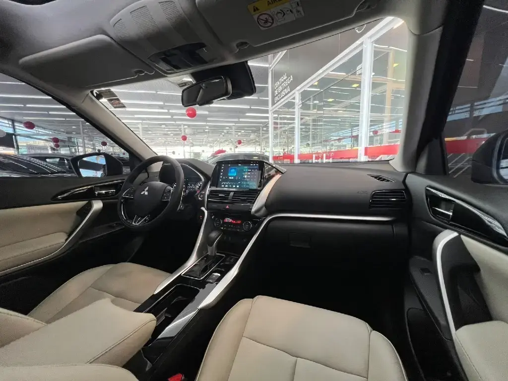 galeria ECLIPSE CROSS