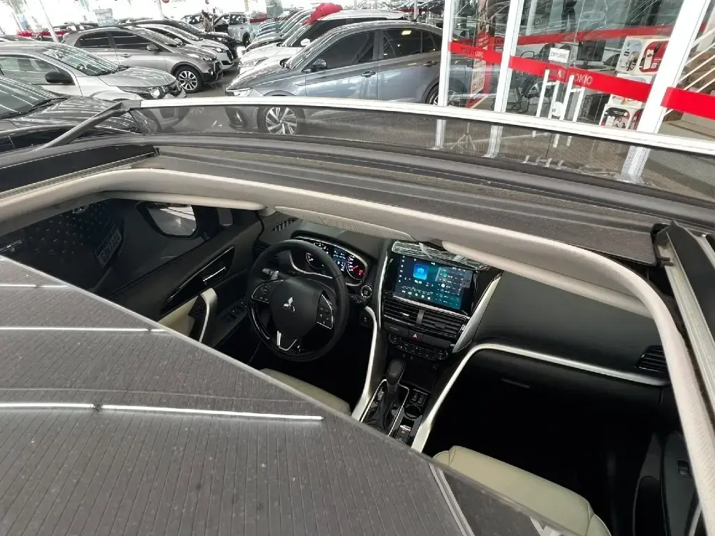 galeria ECLIPSE CROSS