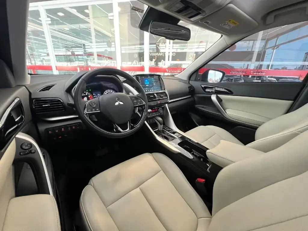 galeria ECLIPSE CROSS