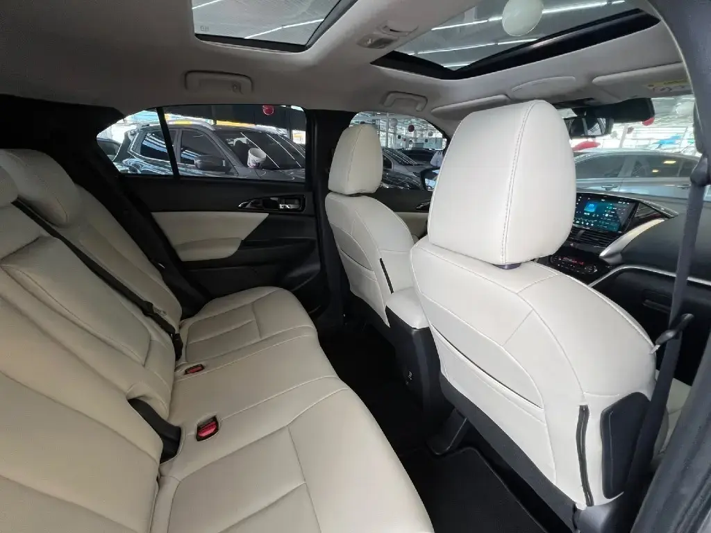 galeria ECLIPSE CROSS