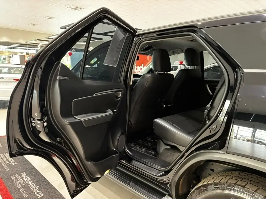 galeria HILUX SW4
