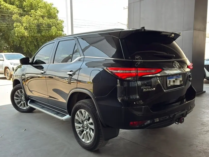 galeria HILUX SW4