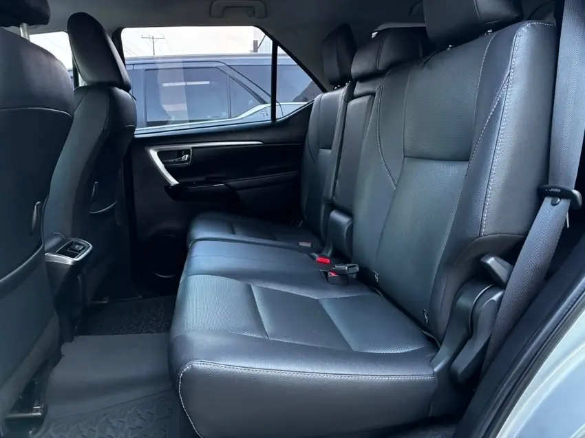 galeria HILUX SW4