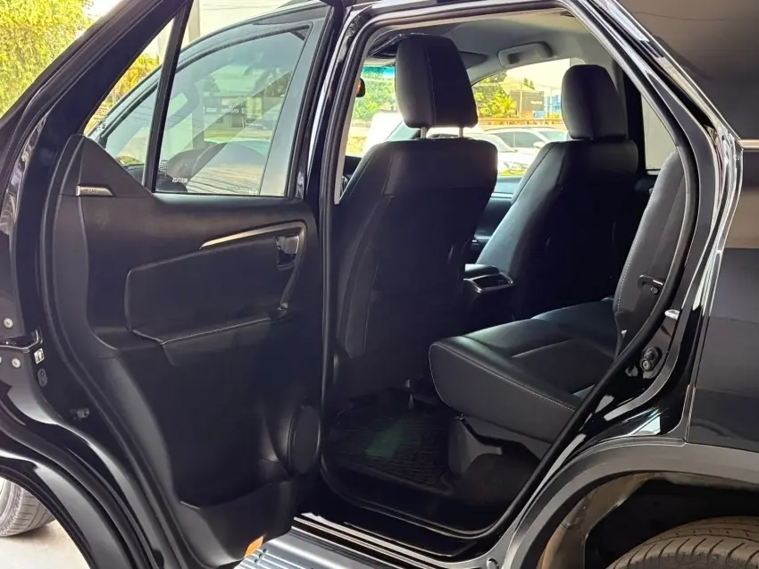 galeria HILUX SW4