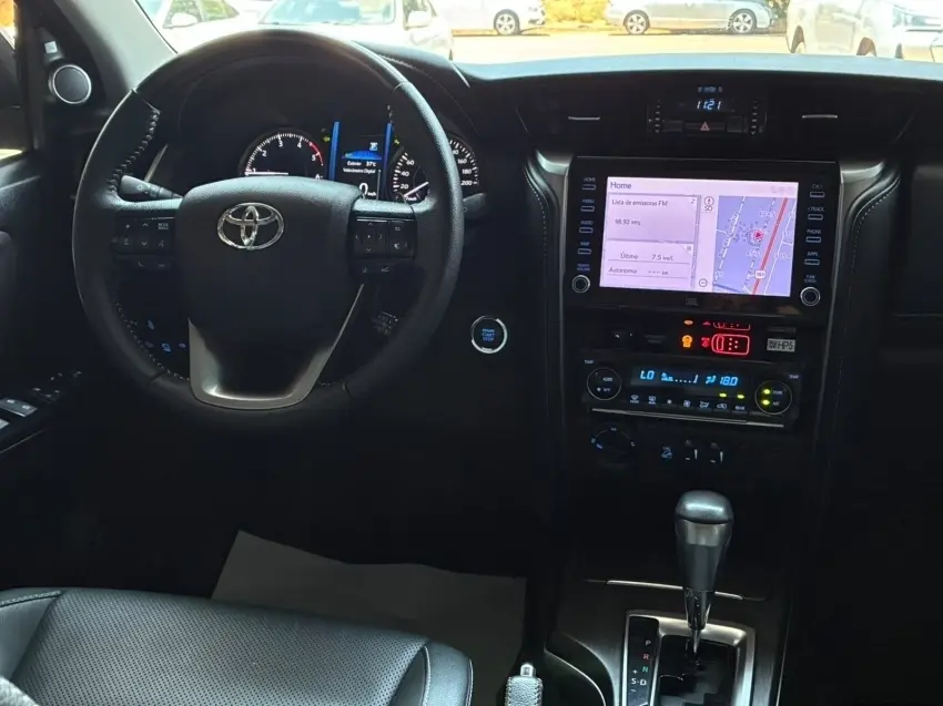 galeria HILUX SW4