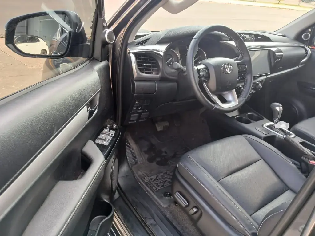 galeria HILUX