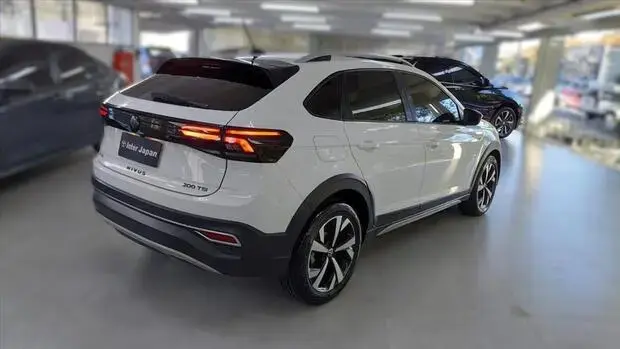 Volkswagen NIVUS 1.0 200 TSI TOTAL FLEX HIGHLINE AUTOMÁTICO