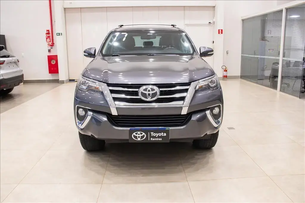 galeria HILUX SW4