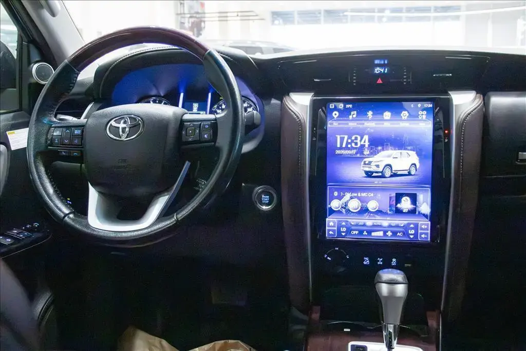 galeria HILUX SW4