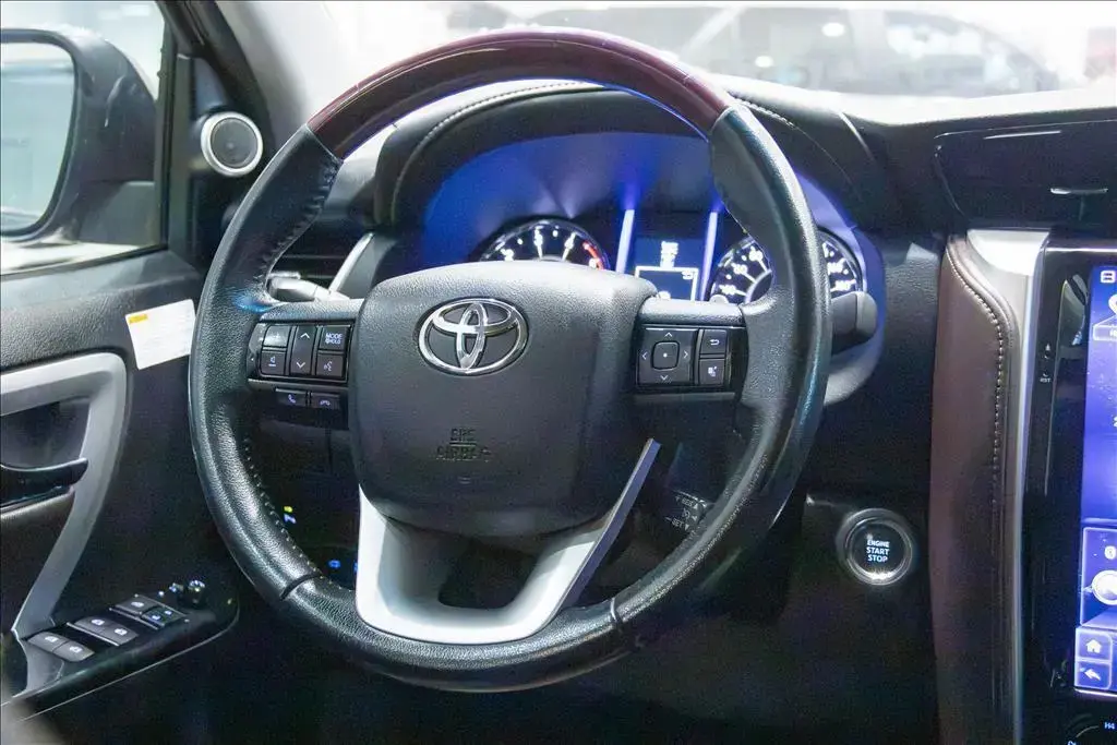 galeria HILUX SW4