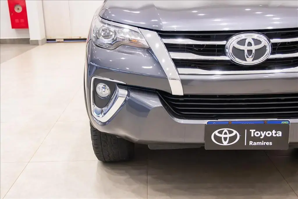 galeria HILUX SW4