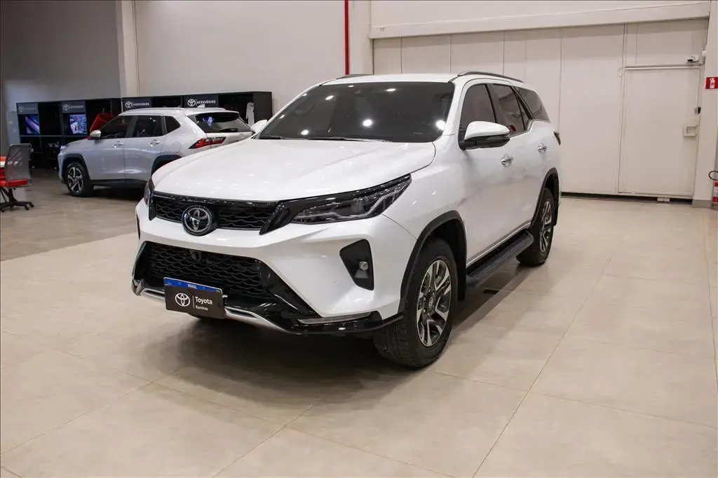 galeria HILUX SW4