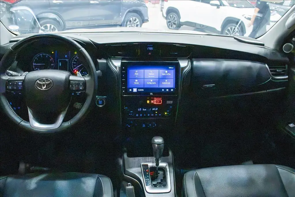galeria HILUX SW4