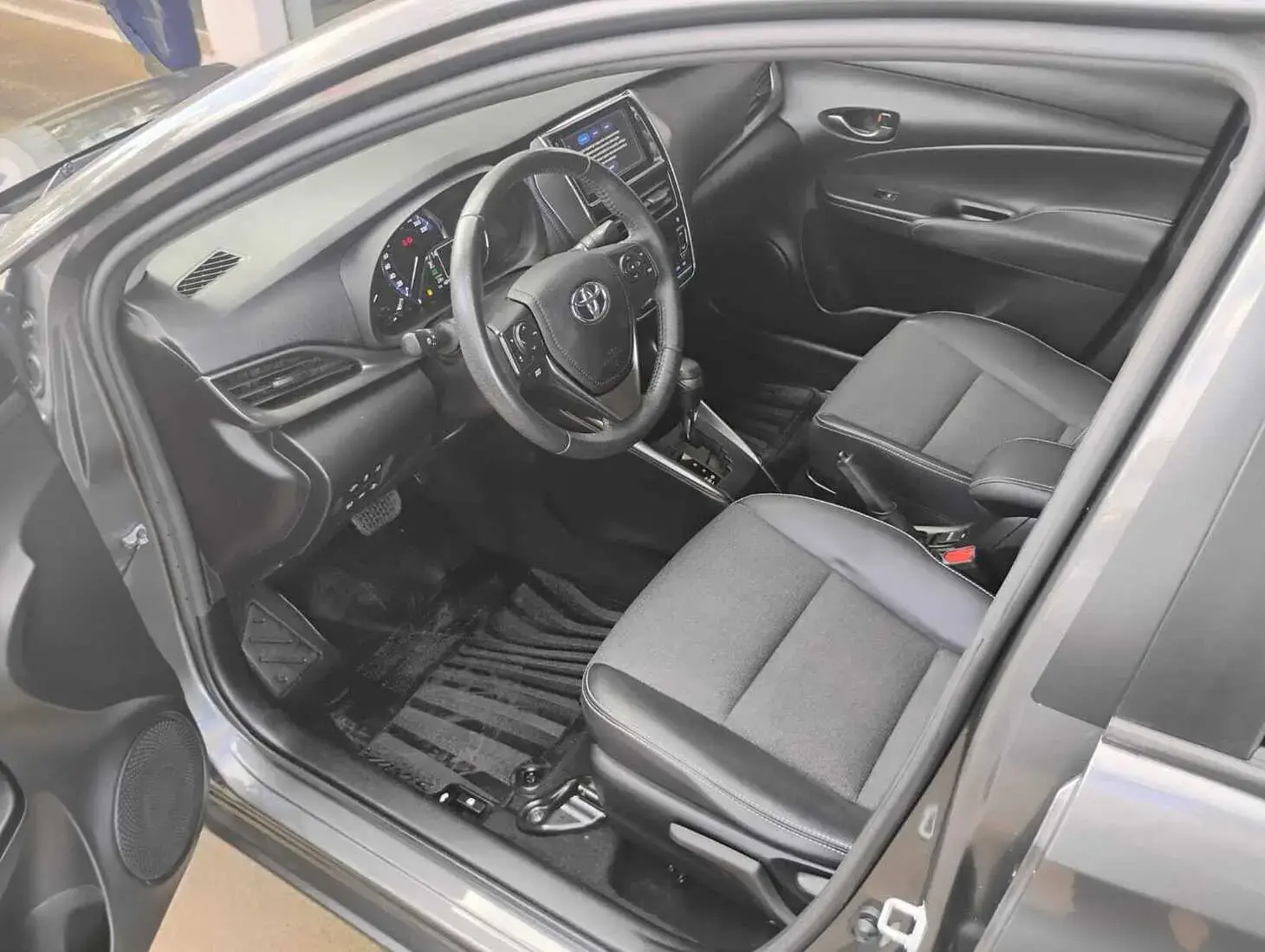 galeria YARIS