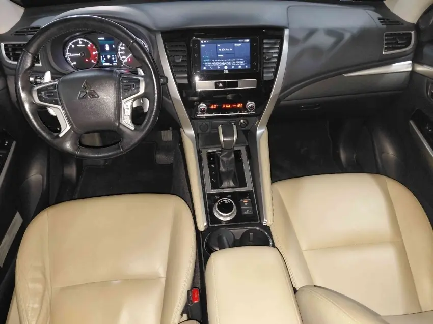 galeria PAJERO SPORT