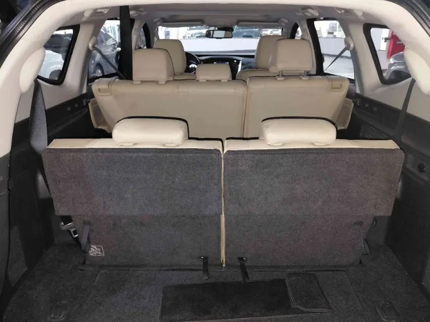 galeria PAJERO SPORT