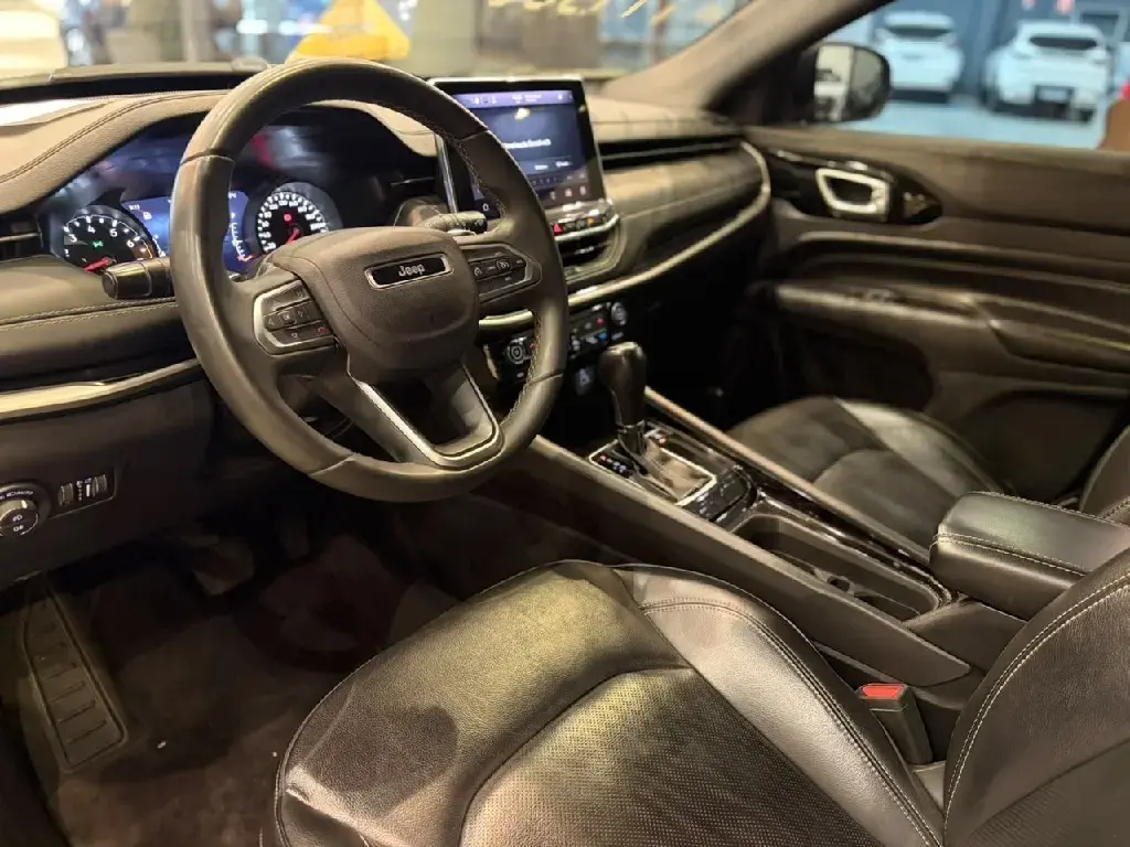galeria COMPASS