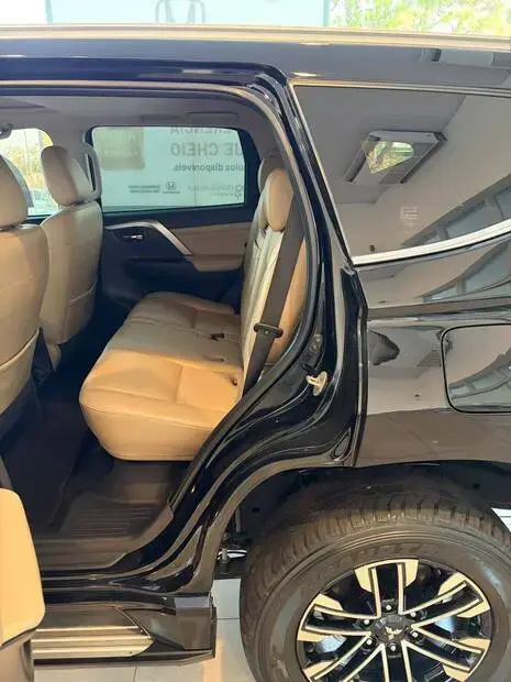 Mitsubishi PAJERO SPORT HPE-S 16V 4X4