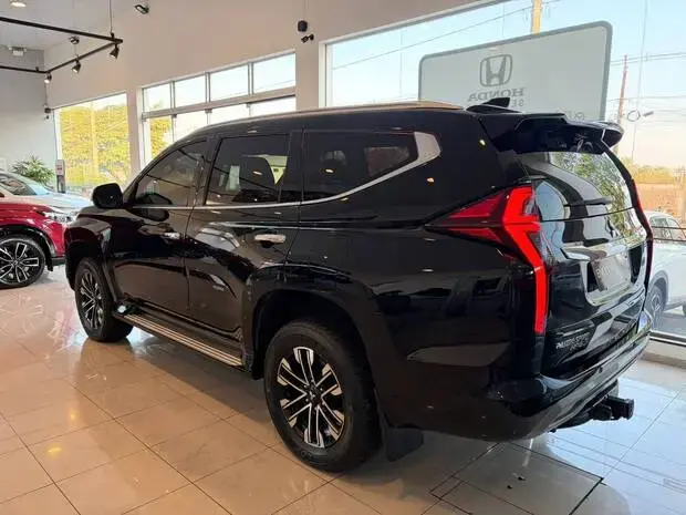 Mitsubishi PAJERO SPORT HPE-S 16V 4X4
