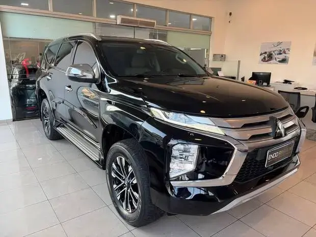 Mitsubishi PAJERO SPORT HPE-S 16V 4X4