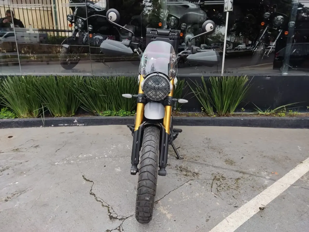 galeria Scrambler 400 X